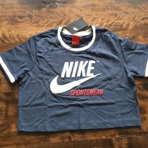 Nike Crop Top  BNWT! Sz M